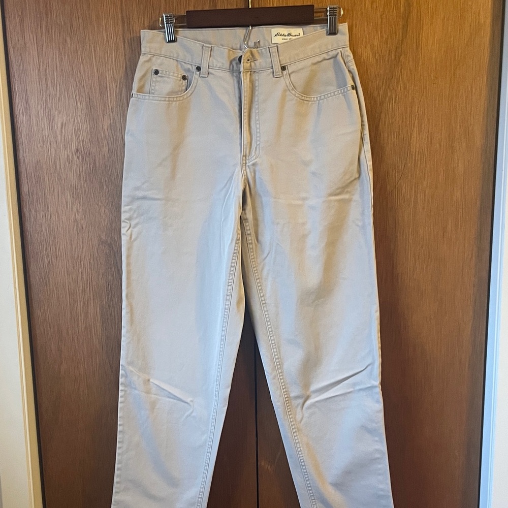 Eddie Bauer Women's Cropped Pants in Light Tan
